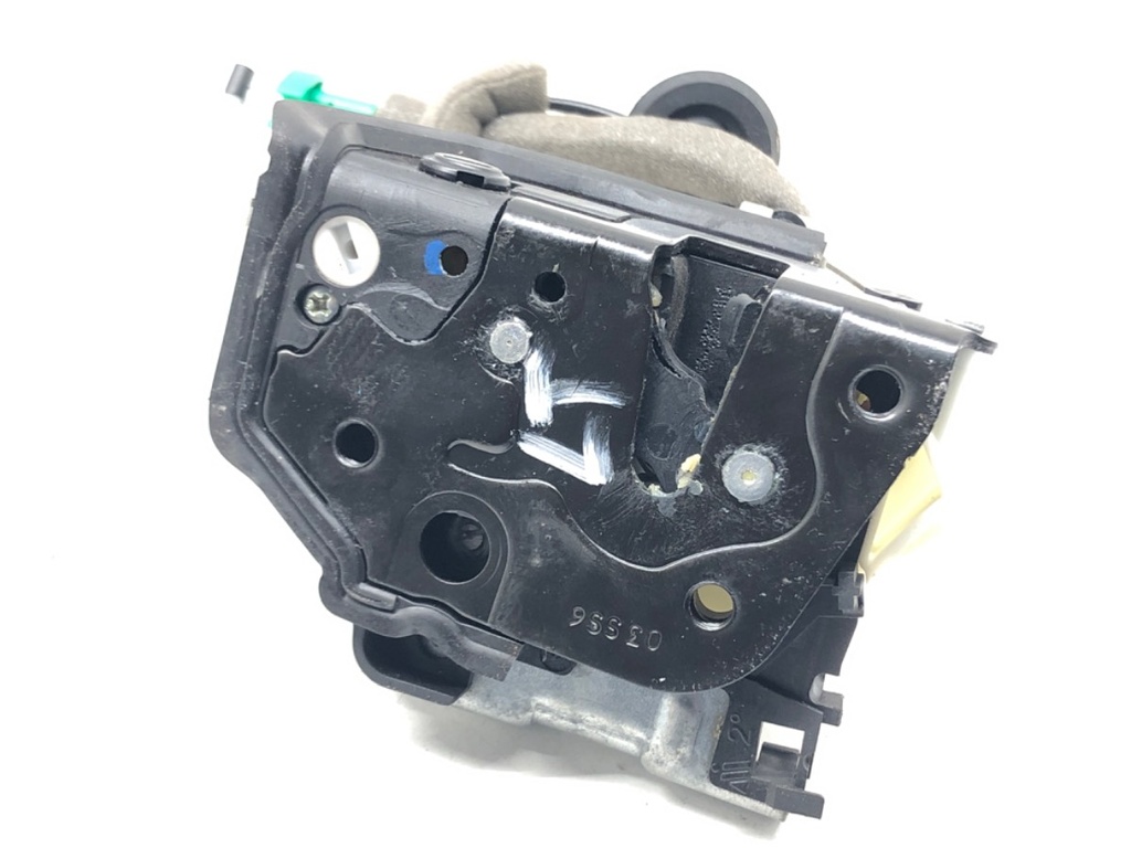 [STARK-546619] Cerradura de puerta trasera izquierda AUDI Q3 (8UB, 8UG) 2011-2018