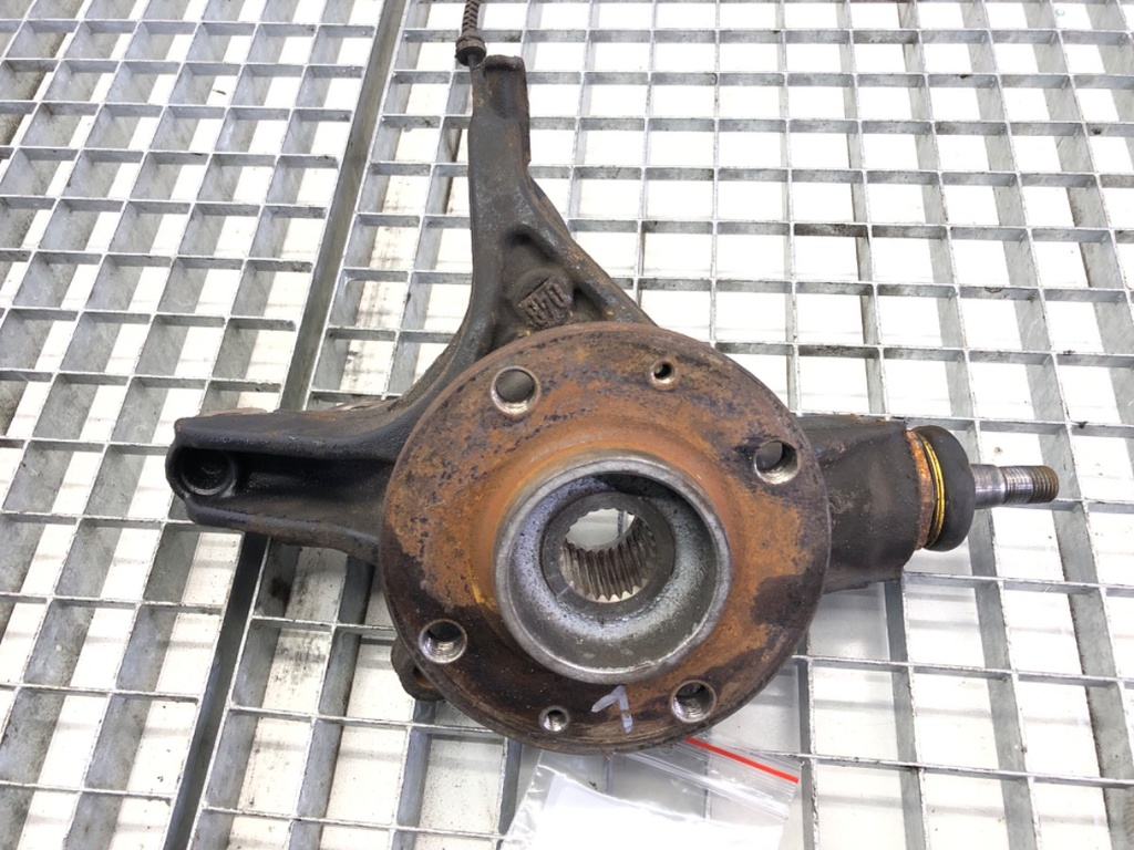 [STARK-566235] Cubo de rueda delantero izquierdo para CITROEN DS4 (NX_) 2.0 HDi 165 120 kW (2011-2015)