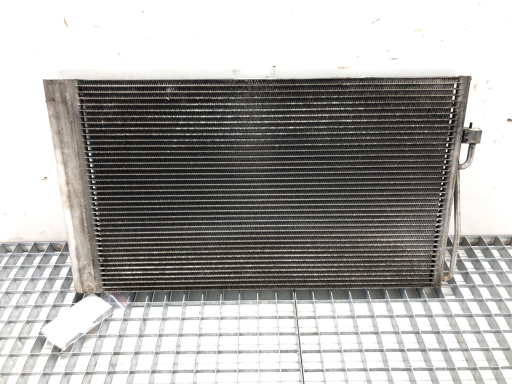 [STARK-594899] Radiador de agua BMW Serie 5 (E60) 530d 2003-2007