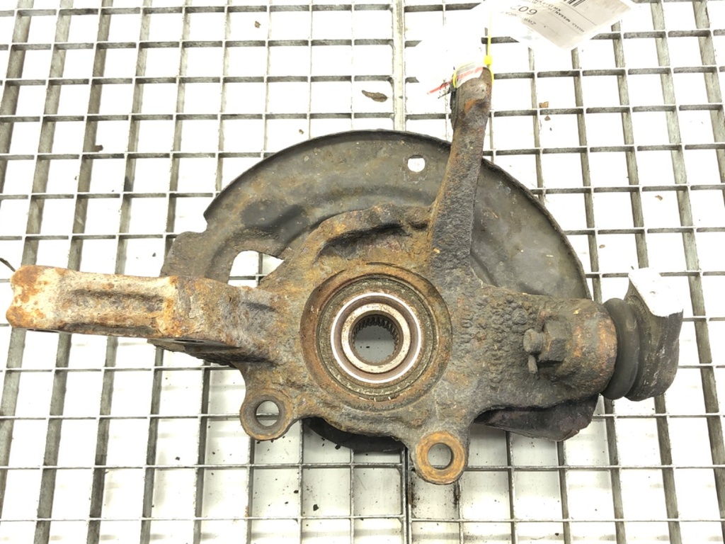 [STARK-602680] Cubo de rueda delantero derecho NISSAN ALTIMA (L31) 2001-2007