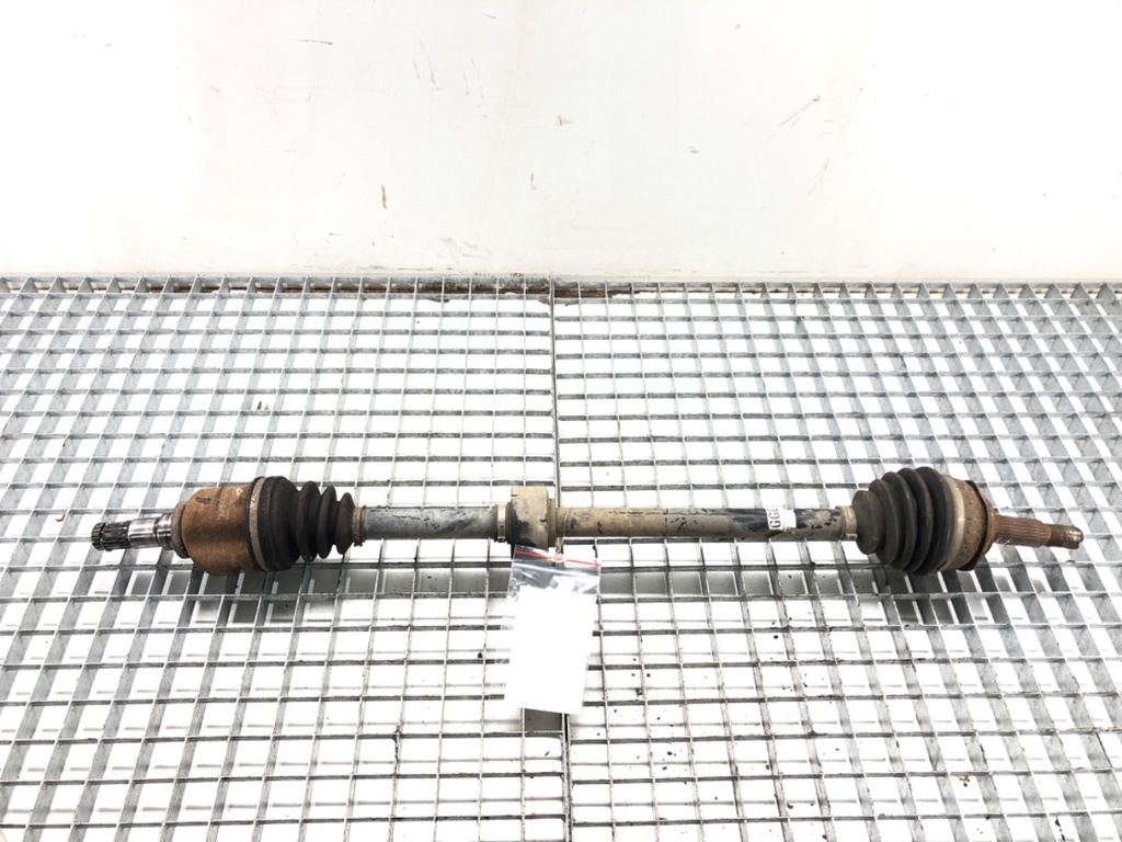 [STARK-624997] Semieje derecho delantero Toyota Yaris P13 1.4 D 2010-2022