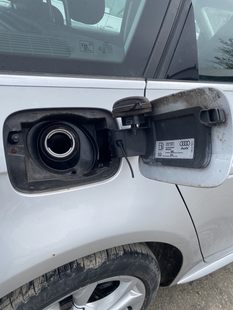 [EPE-100995] Tapón de depósito de combustible AUDI A4 B8 Avant S4