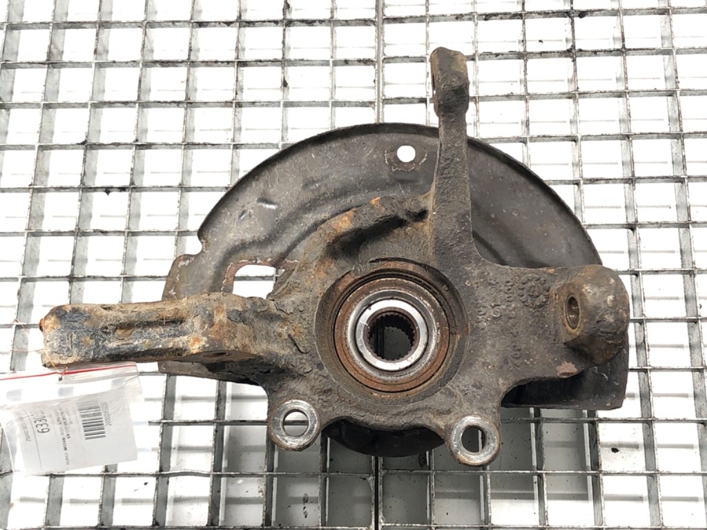 [STARK-633038] Maza delantera derecha NISSAN ALTIMA (L31) 2001-2007