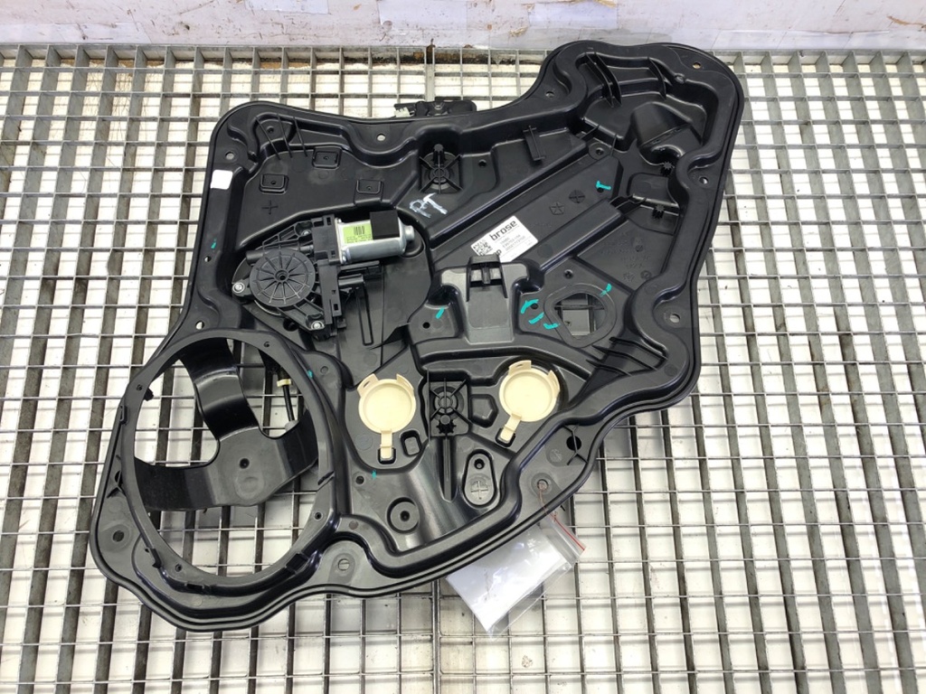 [STARK-636125] Elevador de luneta trasera Jeep Compass (MP, M6) 2016-2022