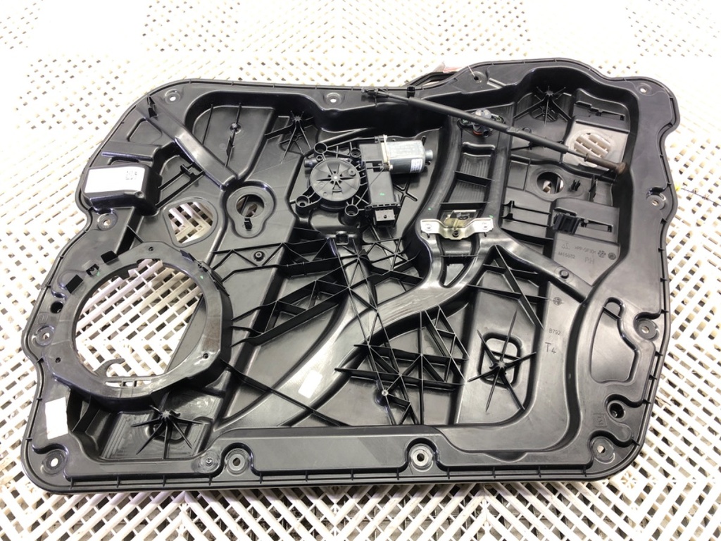 [STARK-641949] Elevalunas delantero derecho Alfa Romeo Stelvio (949) 2016-2022