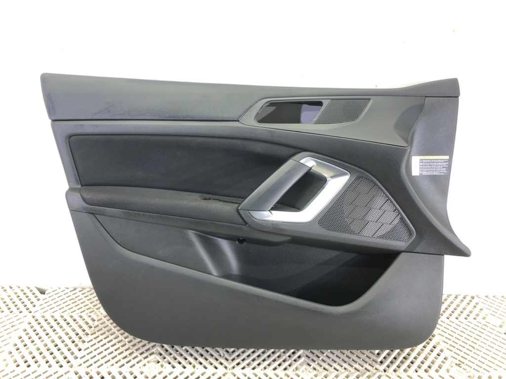 [STARK-697105] Panel de puerta delantero izquierdo PEUGEOT 308 II 2013-2021 1.6 THP 125