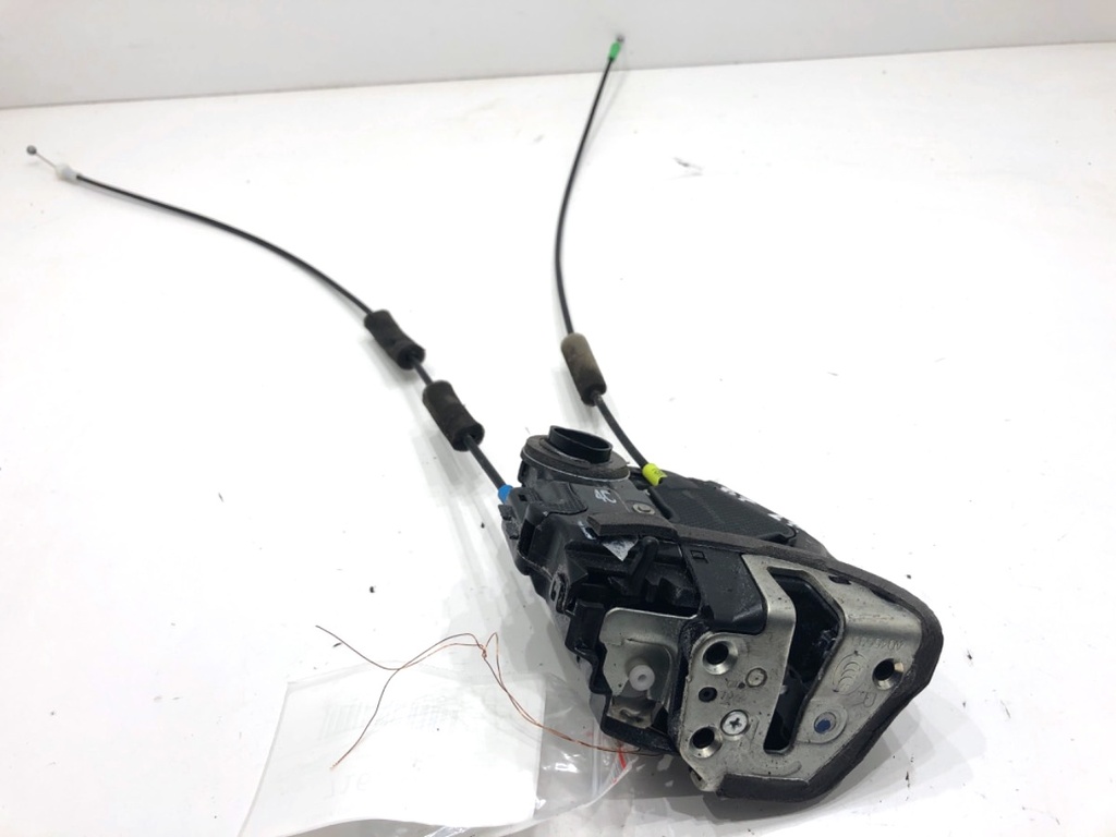 [STARK-716242] Cerradura de puerta trasera derecha Toyota Avensis Kombi (_T27_) 2009-2018