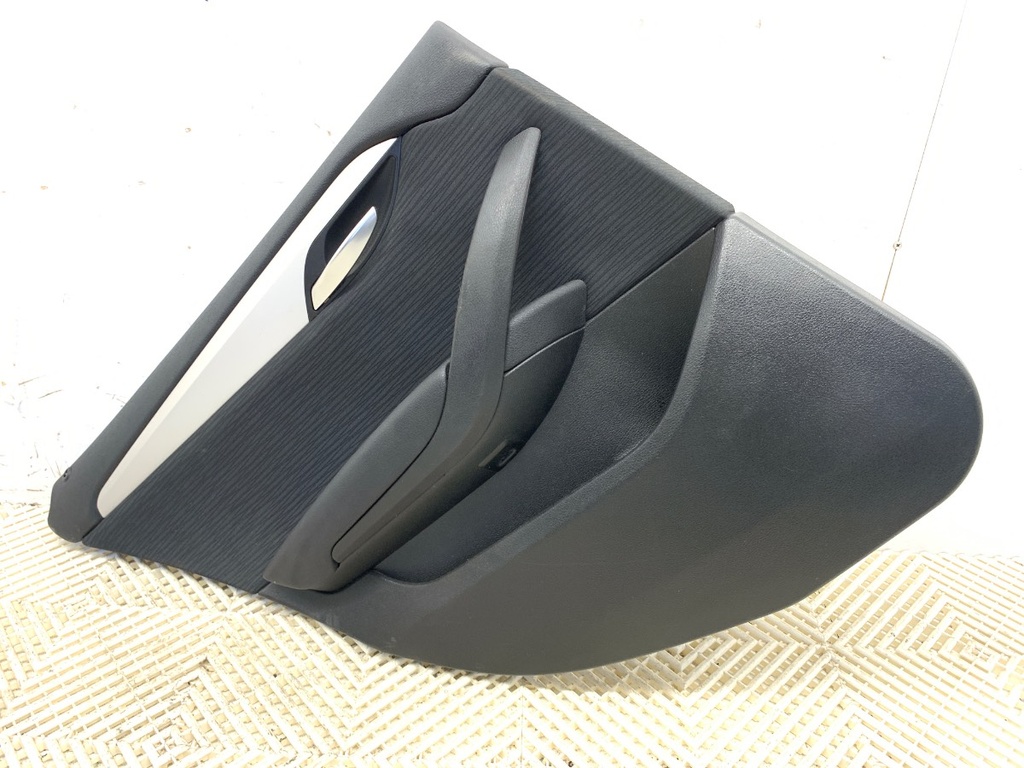 [STARK-736995] Panel de puerta trasera izquierdo BMW X1 (E84) 2009-2015