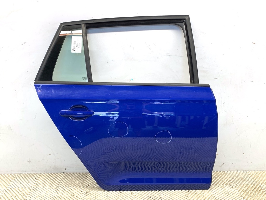 [STARK-765562] Puerta trasera derecha SKODA Rapid (NH3, NK3, NK6) 2012-2022