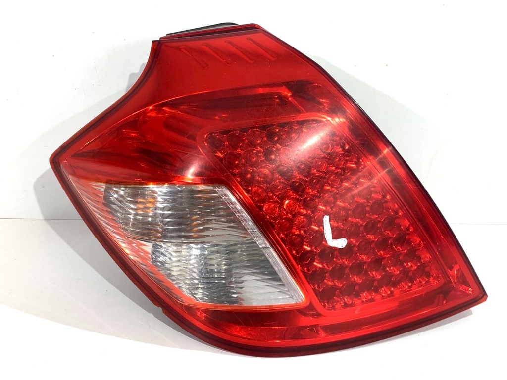 [STARK-767352] Piloto trasero izquierdo KIA Cee'd liftback (ED) 1.4 gasolina 2006-2012