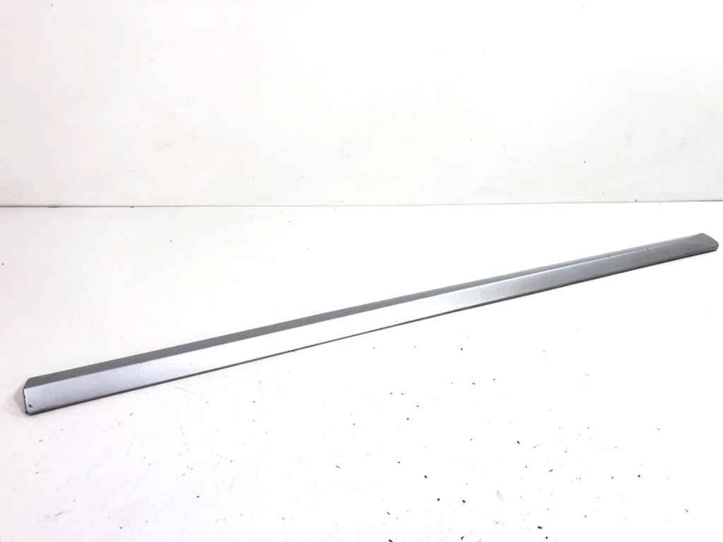 [STARK-768021] Panel de puerta delantero derecho VW Passat B7 Variant (365) 1.8 TSI 118 kW