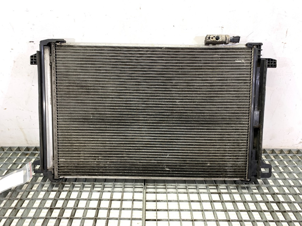[STARK-772547] Radiador de aire acondicionado Mercedes-Benz Clase E (W212) 2009-2016