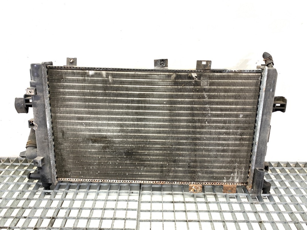 [STARK-866387] Radiador de agua OPEL ASTRA H Kombi (A04) 1.7 CDTI 2004-2014