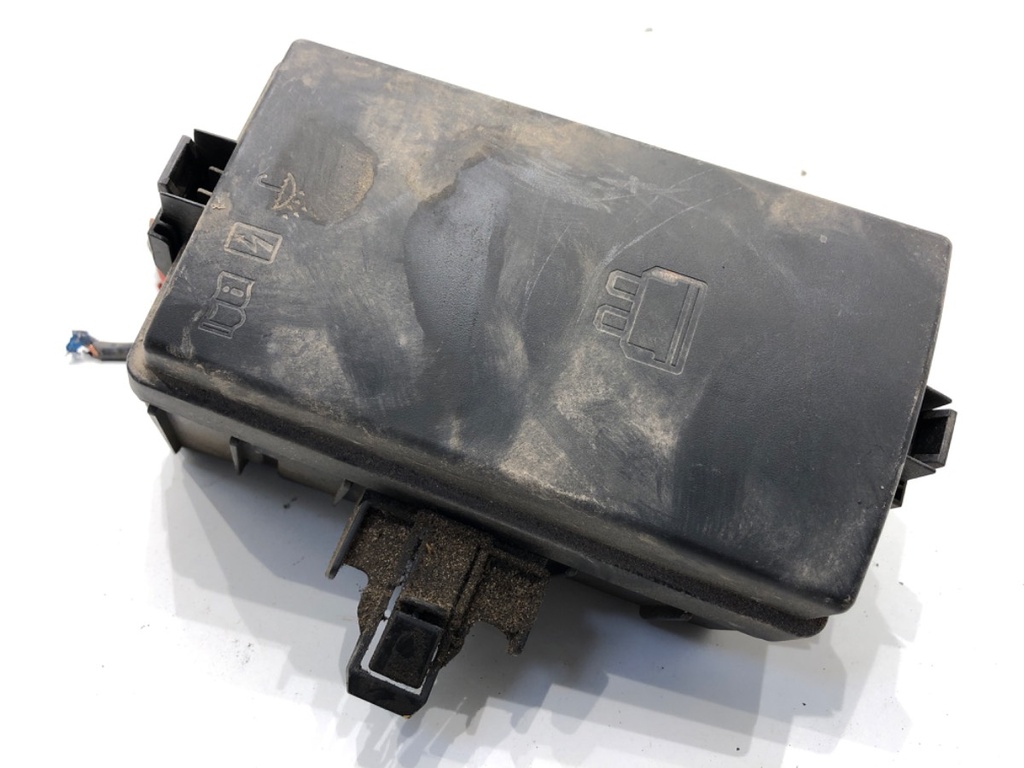 [STARK-912189] Caja de fusibles VW Passat B8 Variant (3G5, CB5) 2.0 TDI 110 kW 2014-2022