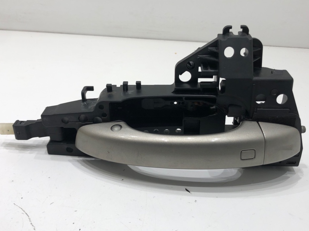 [STARK-682438] Manilla exterior trasera derecha para Audi Q7 (4MB, 4MG) 2015-2022