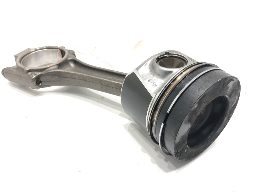 [STARK-663616] Pistón con biela SEAT León (5F1) 1.6 TDI 77 kW 105 CV 2012-2022