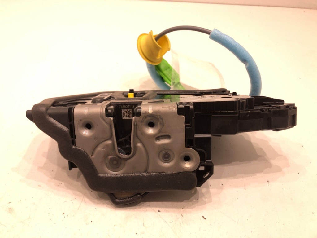 [STARK-681486] Cerradura puerta delantera izquierda BMW X1 (U11) 2022-2025 2.0i 115kW 156CV