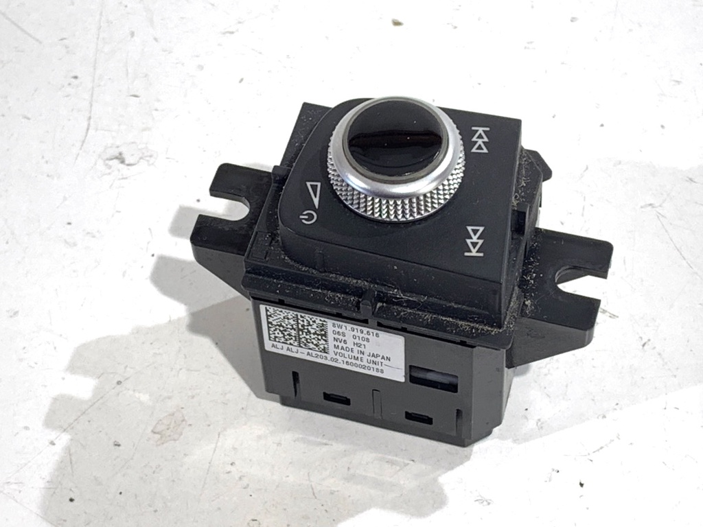 [STARK-783512] Panel de control de radio AUDI A4 B9 Avant (8W5, 8WD) 2015-2025