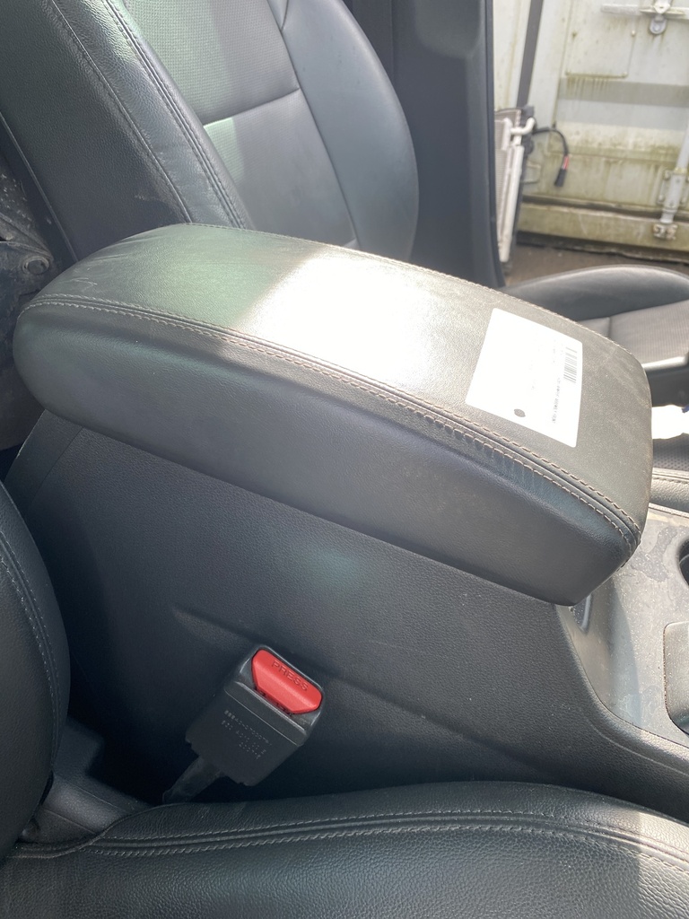 [EPE-101064] Reposabrazos consola central Hyundai Tucson