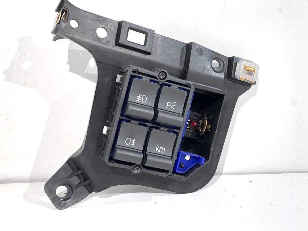 [STARK-814243] Interruptor de luces antiniebla delanteras Alfa Romeo 159 Sportwagon 1.9 JTDM 16V 150 CV 2005-2011