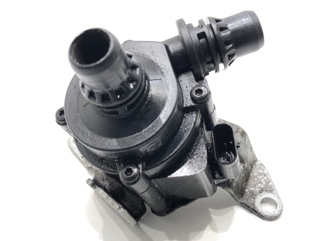 [STARK-828959] Bomba de agua adicional BMW X6 (F16, F86) 2014-2019