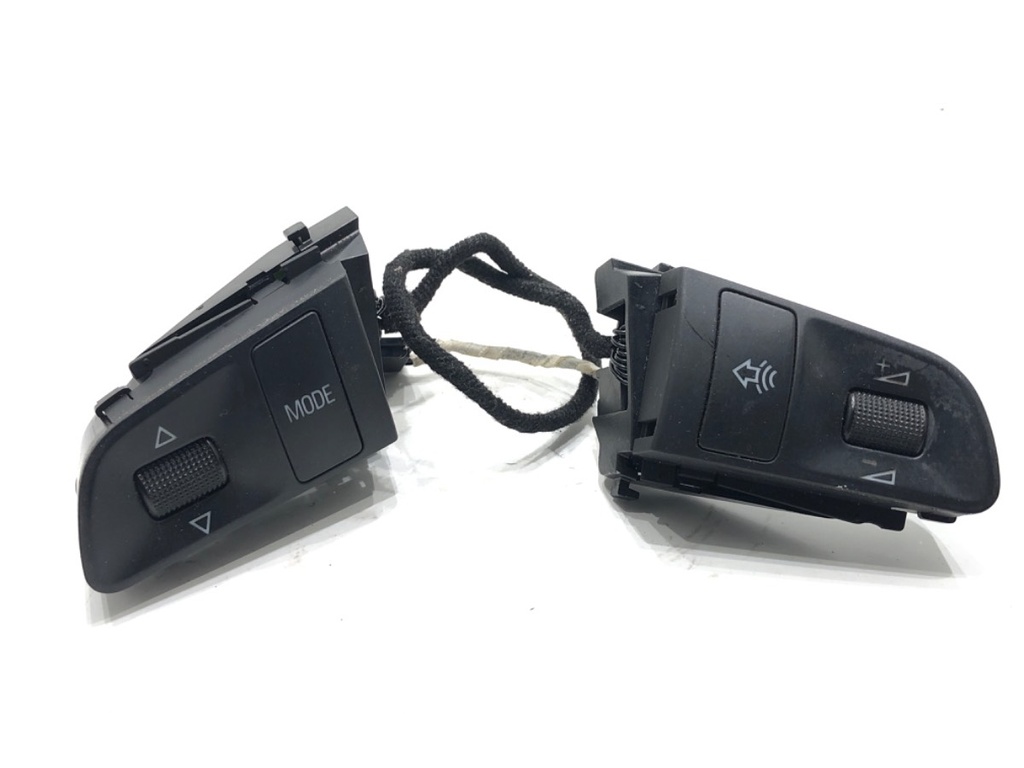 [STARK-829145] Mandos de volante Audi A6 C6 Avant (4F5) 2004-2011
