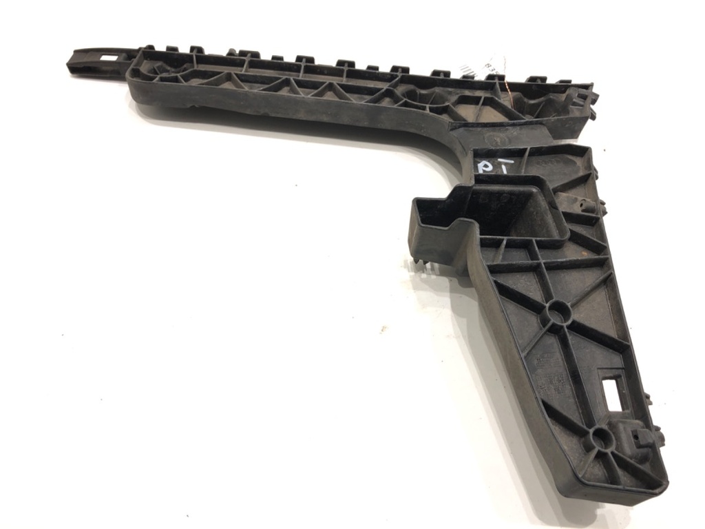 [STARK-835277] Deslizador de parachoques trasero derecho Audi A6 C8 Avant (4A5) 2018-2022