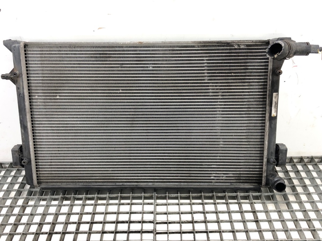 [STARK-643065] Radiador de agua SKODA Octavia II Combi (1Z5) 1.6 75kW 2004-2013