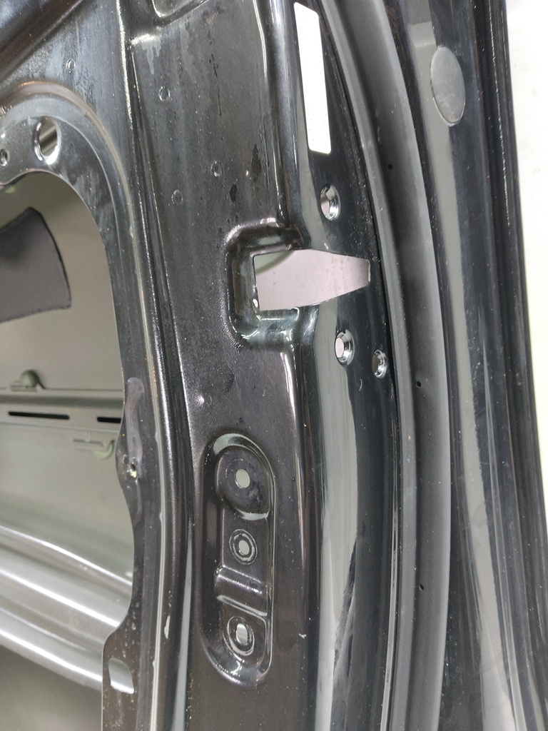 [MTD-536393] Puerta delantera derecha Kia Sportage