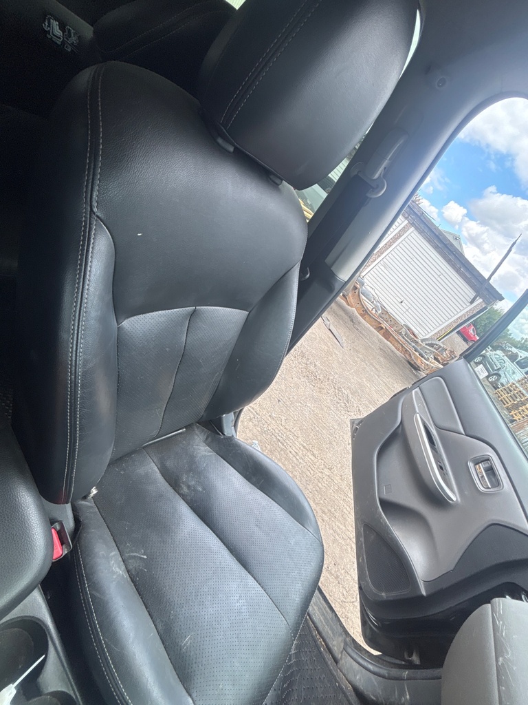 [EPE-124542] Asiento delantero izquierdo Fiat Fullback
