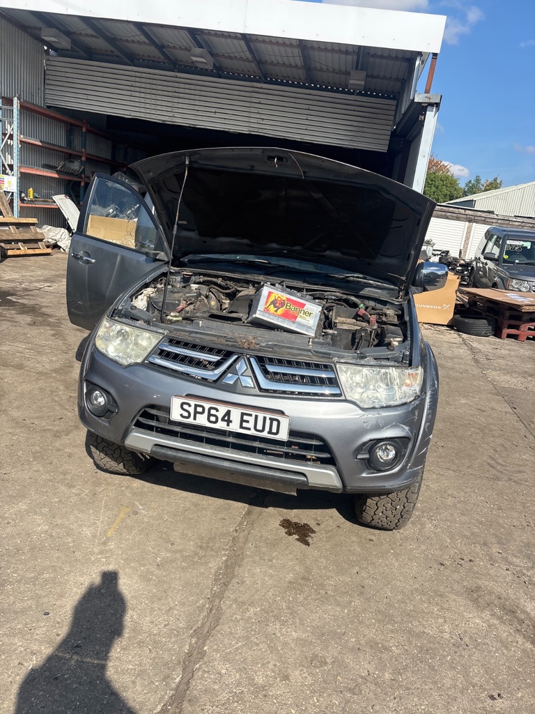[EPE-124664] Refuerzo de paragolpes delantero Mitsubishi L200 / Triton