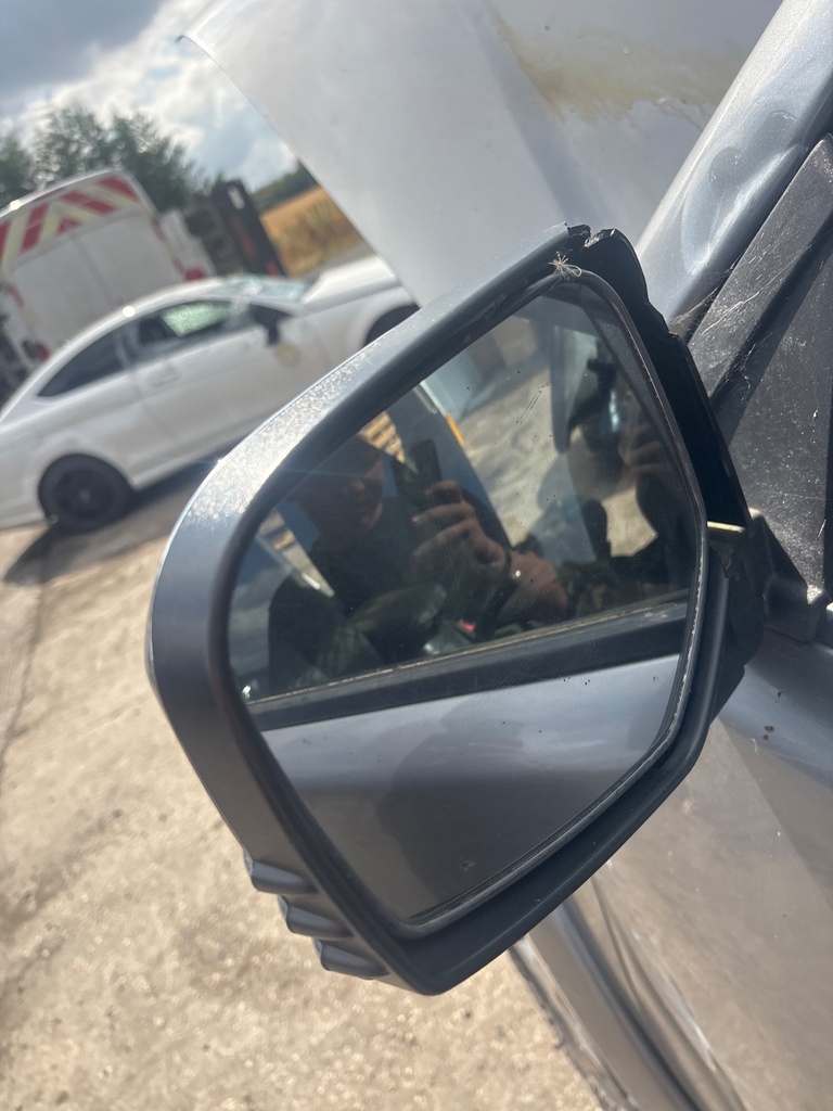 [EPE-124634] Retrovisor izquierdo Mitsubishi L200 / Triton