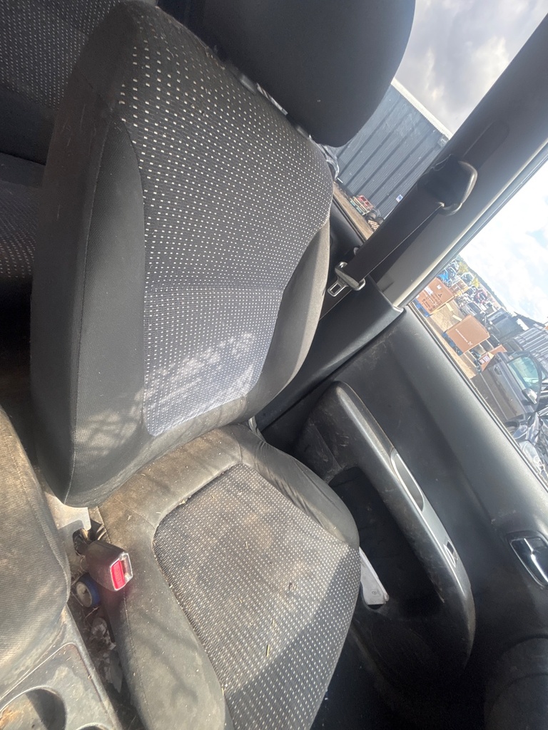 [EPE-124624] Asiento delantero izquierdo Mitsubishi L200 / Triton