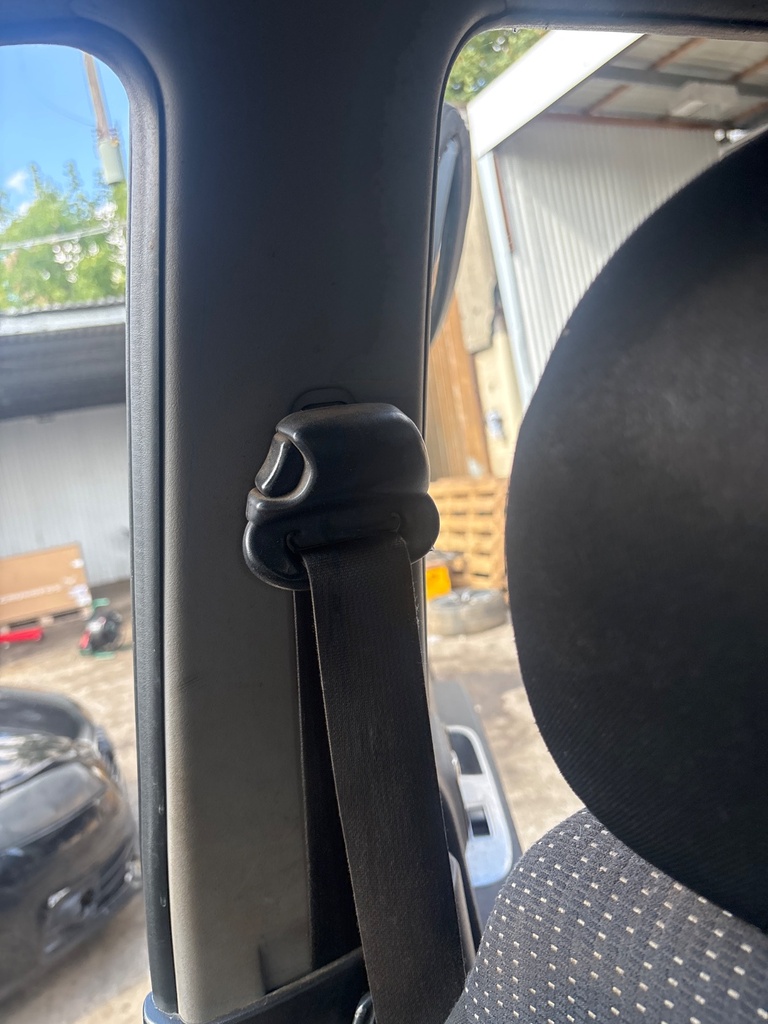[EPE-124610] Embellecedor pilar B Mitsubishi L200 / Triton