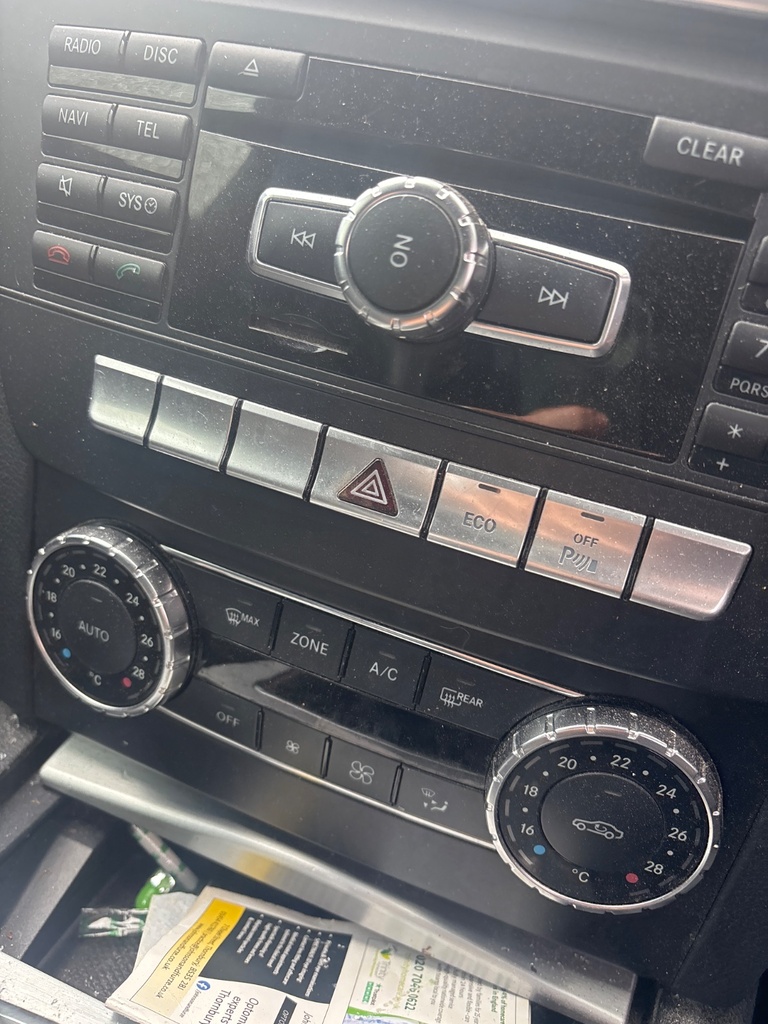 [EPE-124701] Módulo de control de climatización Mercedes Clase C (W204)