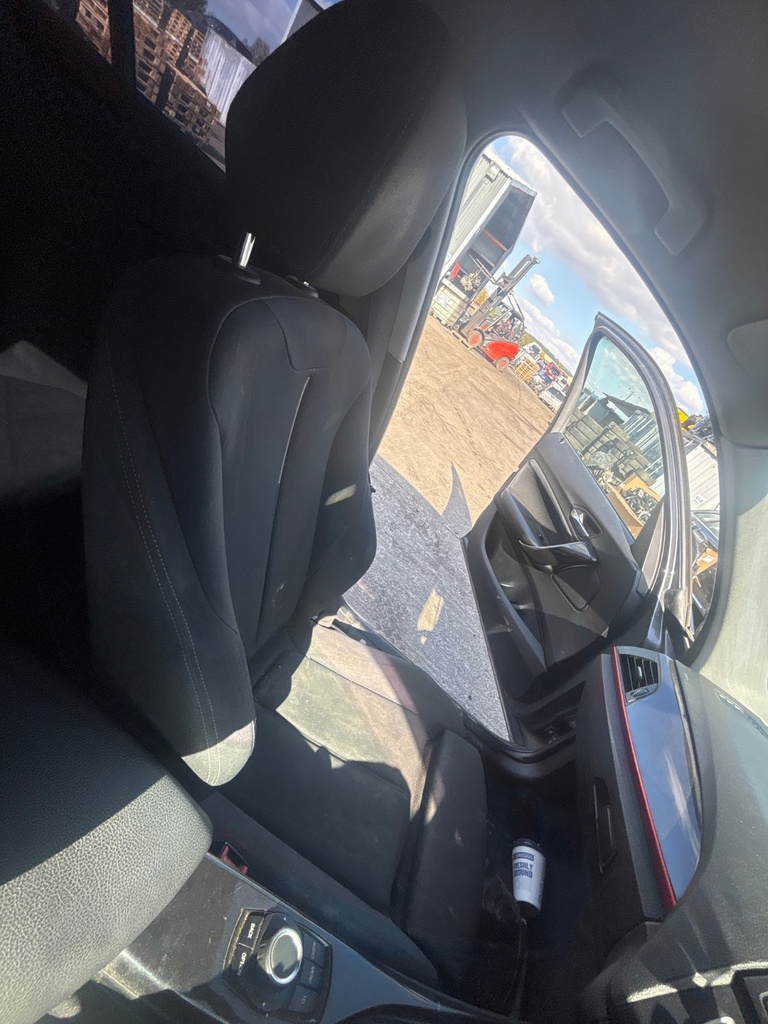 [EPE-125100] Asiento delantero izquierdo BMW Serie 1 (F20)