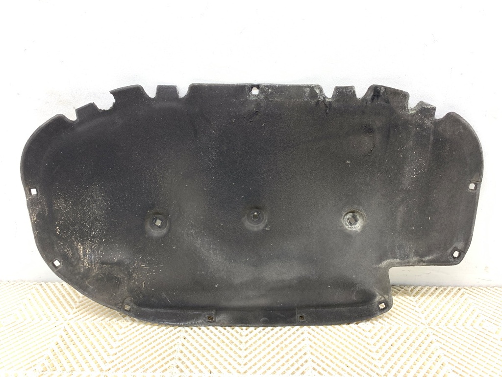 [STARK-783639] Aislante de capó VW Golf VII (5G1, BQ1, BE1, BE2) 2012-2022