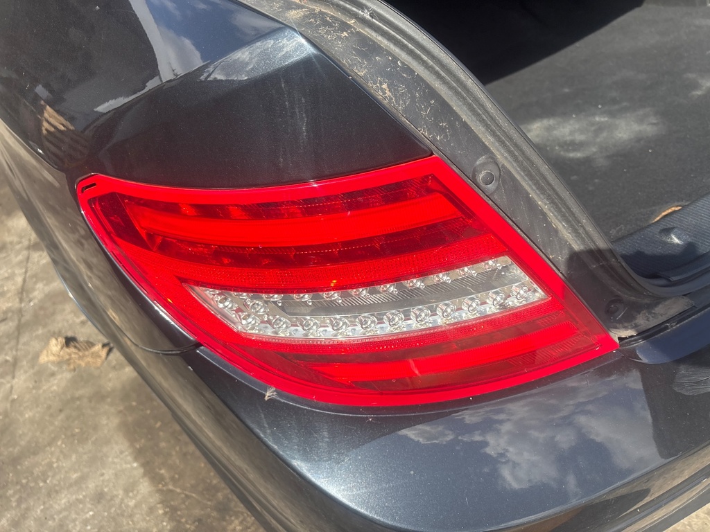 [EPE-125012] Piloto trasero izquierdo Mercedes-Benz C-Class (2011)