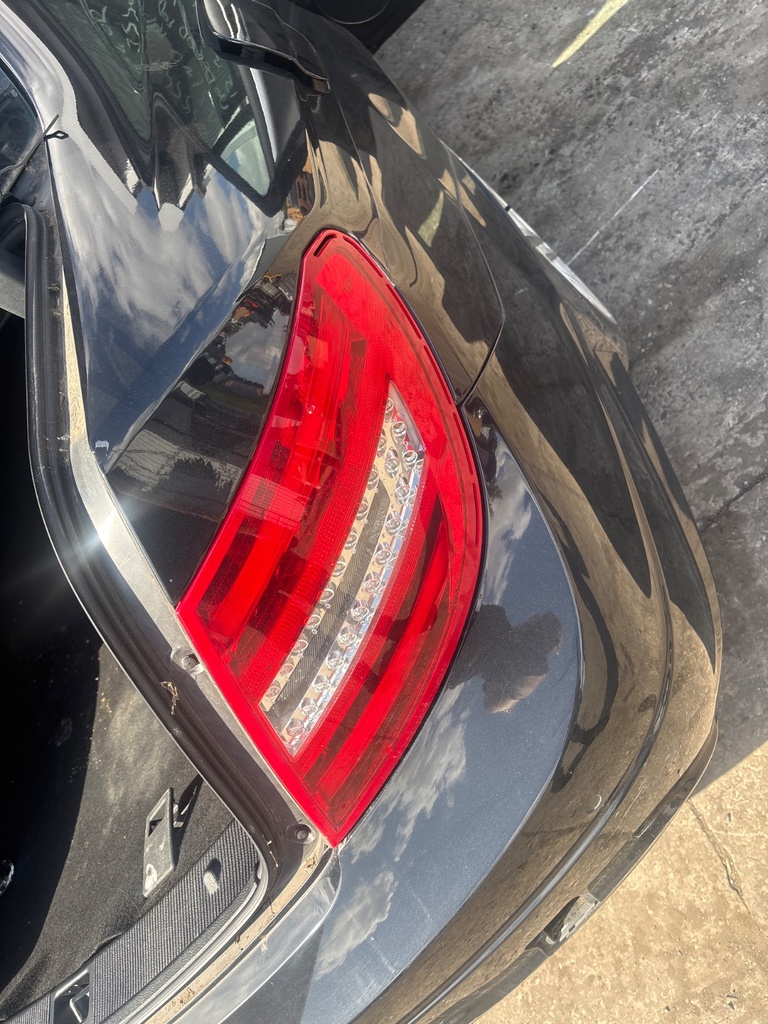 [EPE-125013] Piloto trasero derecho Mercedes-Benz C-Class (2011)