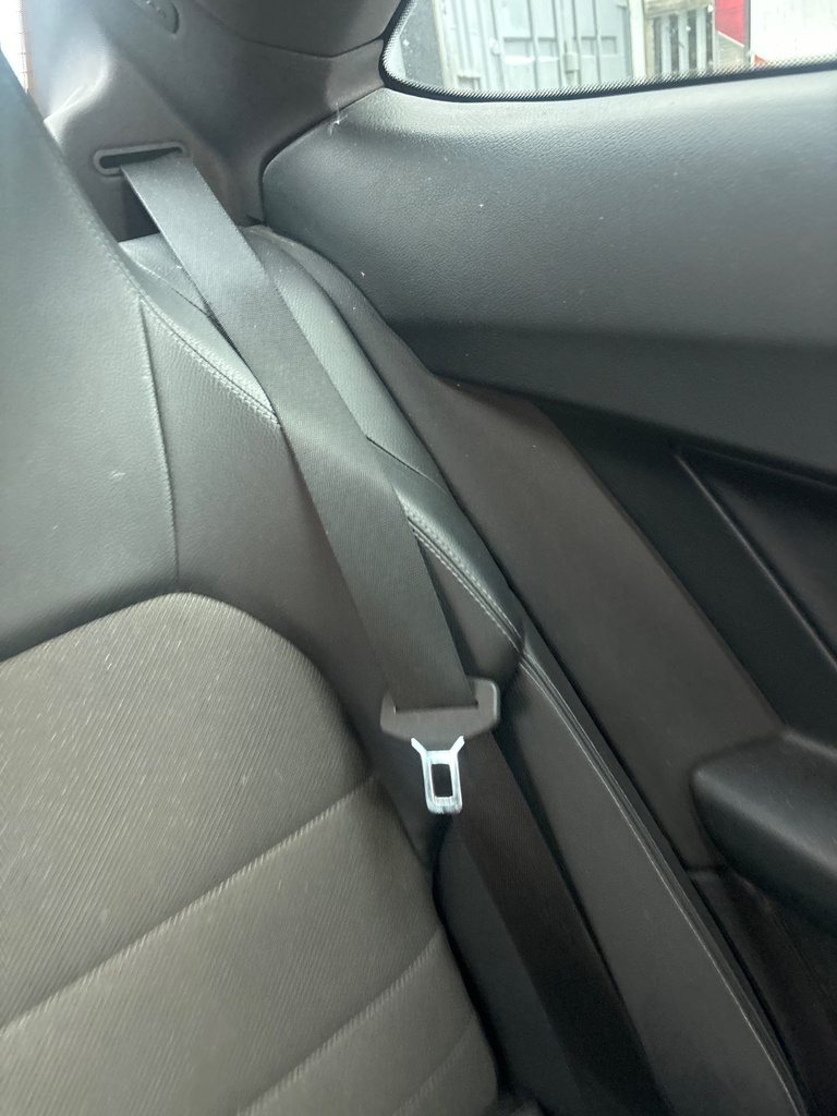 [EPE-124738] Pretensor trasero izquierdo cinturón de seguridad Mercedes C-Klasse