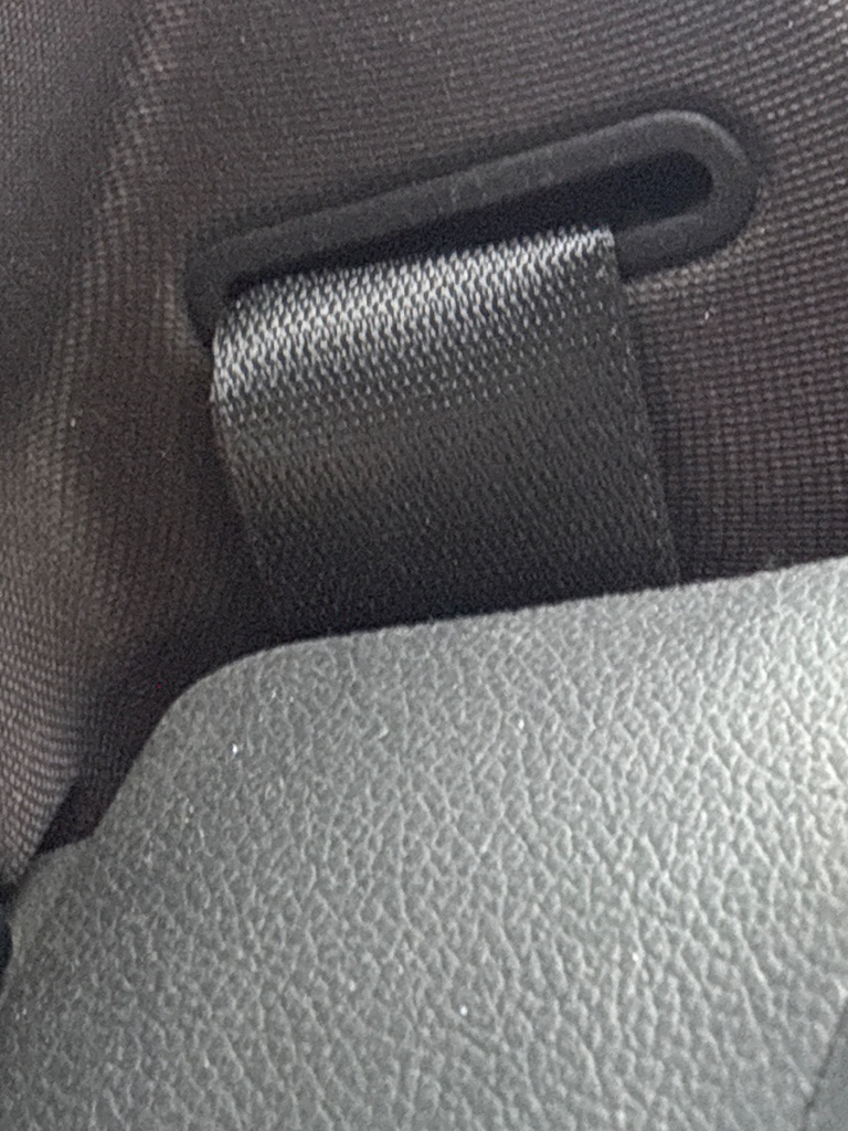[EPE-124739] Pretensor trasero derecho cinturón de seguridad Mercedes C-Klasse
