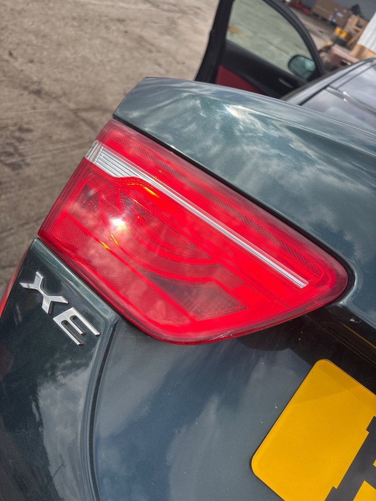 [EPE-124806] Piloto trasero izquierdo Jaguar XE 2015