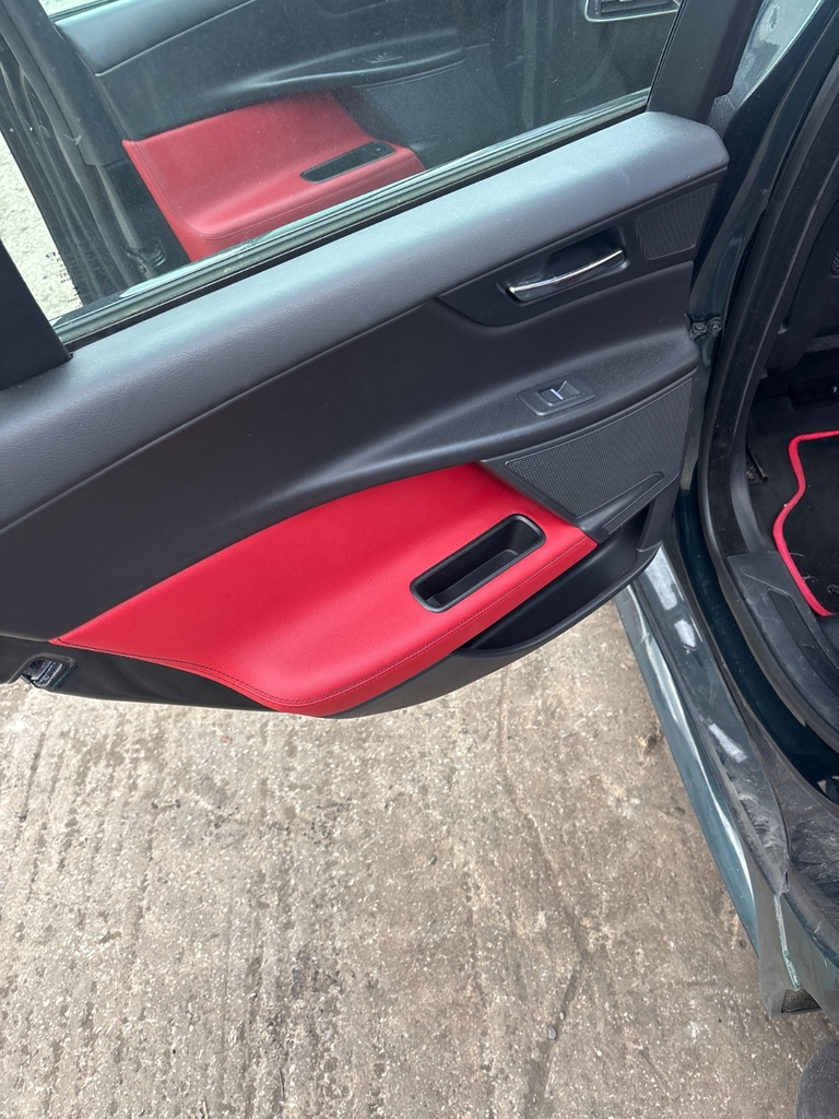 [EPE-124814] Panel de puerta Jaguar XE 2015