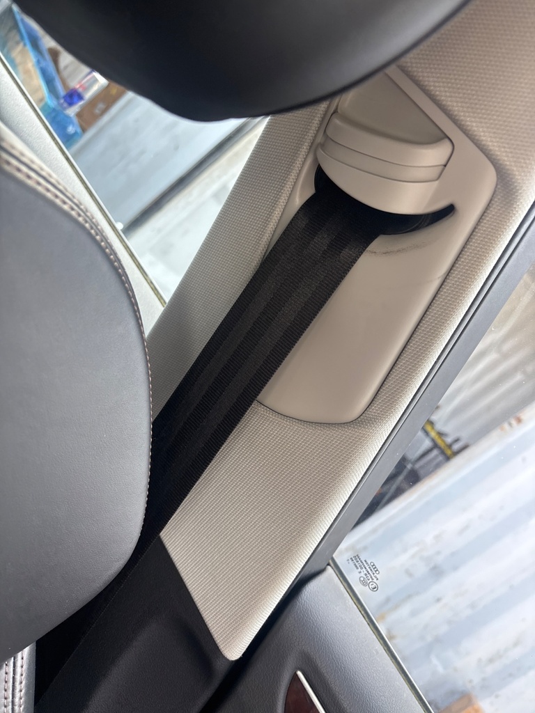 [EPE-124906] Pretensor de cinturón de seguridad delantero izquierdo Audi A4 Allroad
