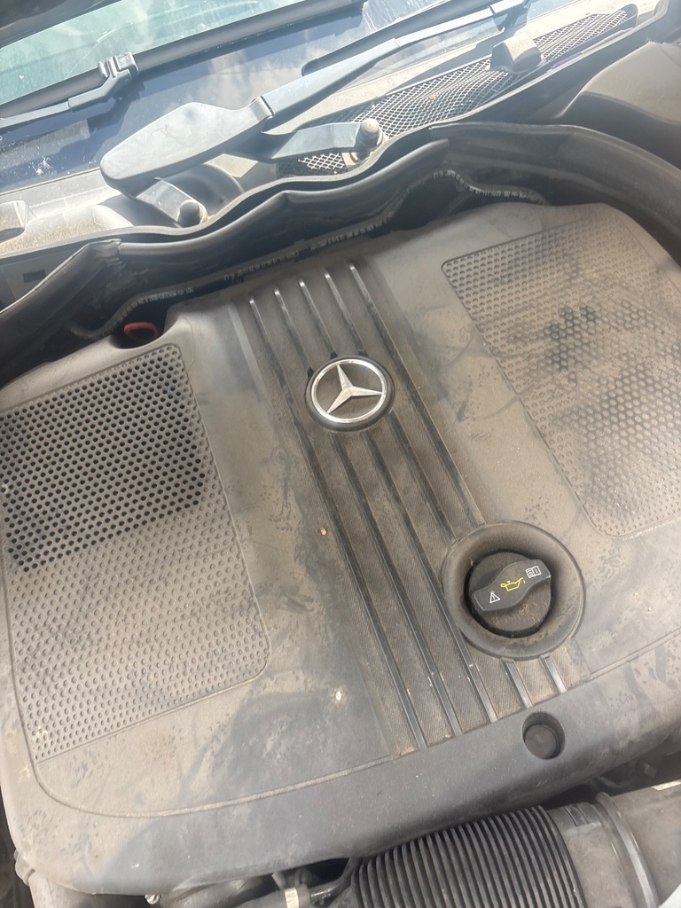 [EPE-124971] Tapa de motor Mercedes-Benz Clase C 200 CDI