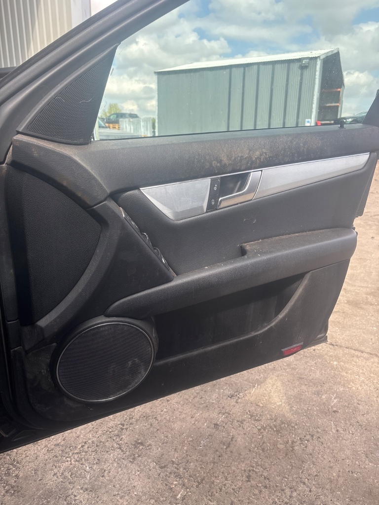[EPE-124979] Panel interior de puerta delantera derecha Mercedes-Benz Clase C