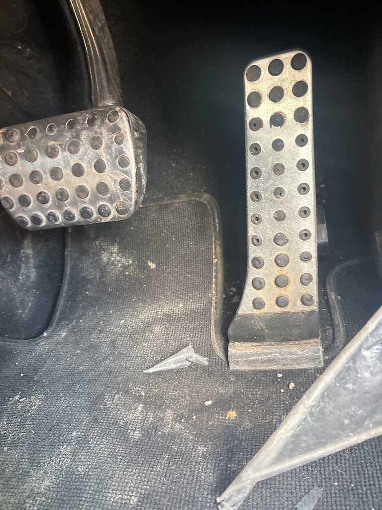 [EPE-124986] Conjunto de pedales Mercedes-Benz Clase C 200 CDI