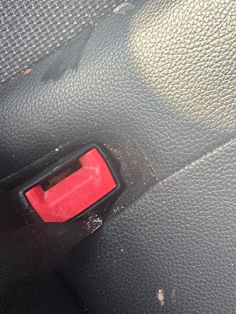 [EPE-125042] Cierre de cinturón de seguridad trasero central izquierdo Mercedes-Benz C-Class