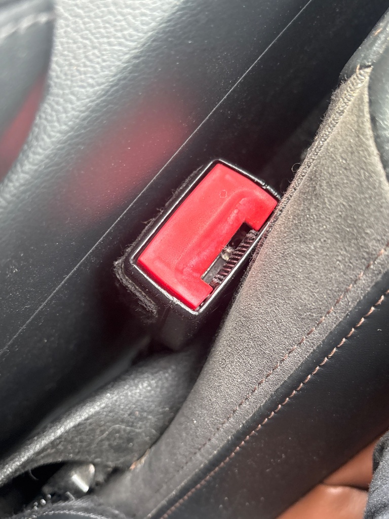 [EPE-124909] Interruptor de cinturón de seguridad delantero derecho Audi A4 Allroad