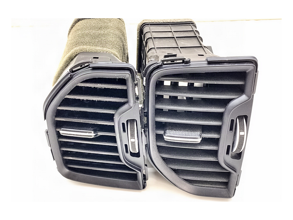 [STARK-942945] Rejilla de ventilación frontal KIA Sportage IV